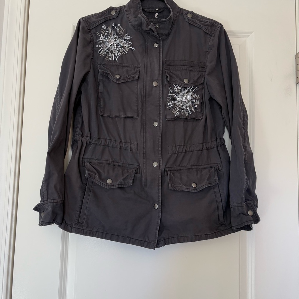 GAP Women’s Gray with Beaded Details Utility Jacket - Picture 6 of 8